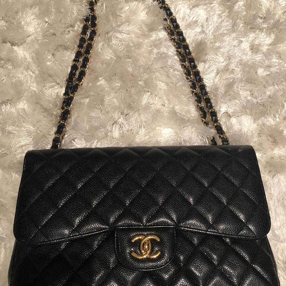 Chanel jumbo classic flap handbag